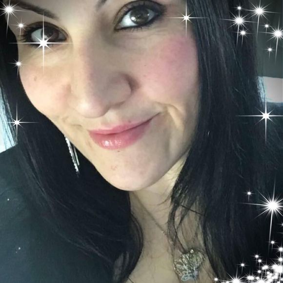 Meet your Posher, Aimee - Picture 1 of 1